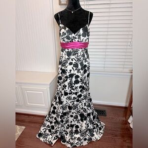 Blondie Nites by Linda Bernell floral gown